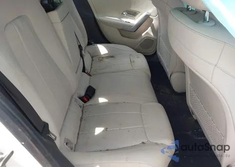 2019 Mercedes-Benz A 220 4Matic из США, поврежденный, VIN WDD3G4FB4KW005622